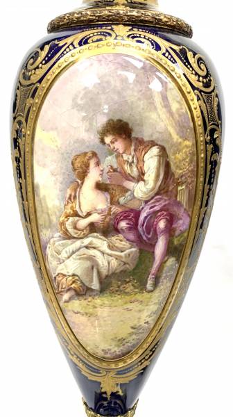 couverts en porcelaine de Sèvres