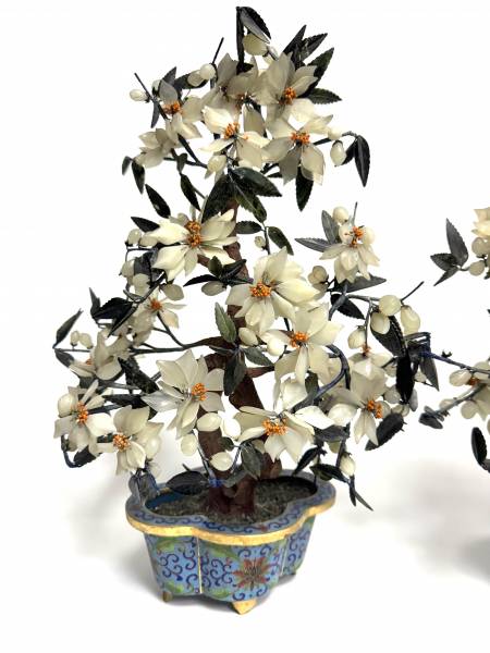 jardinières en bronze cloisonné et pierres dures