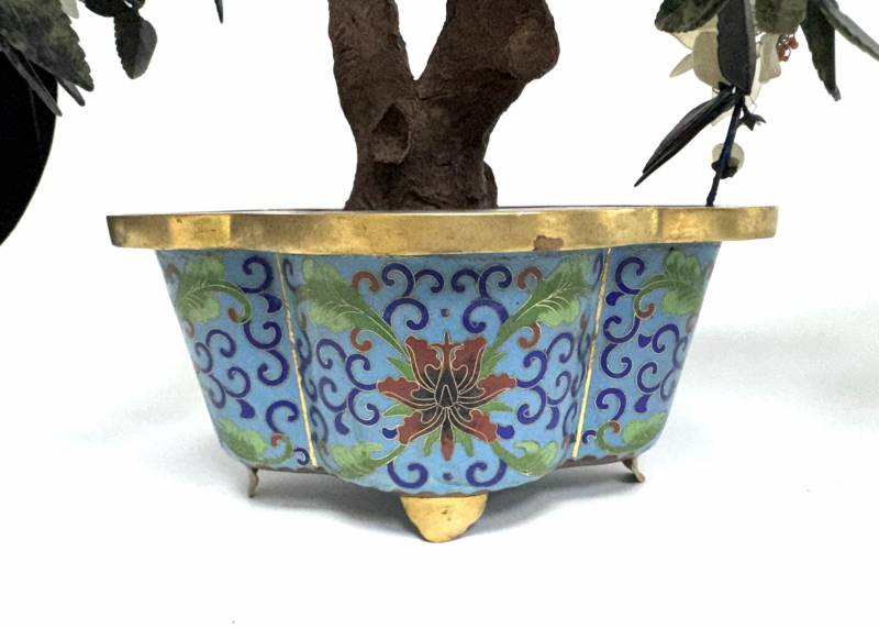 jardinières en bronze cloisonné et pierres dures