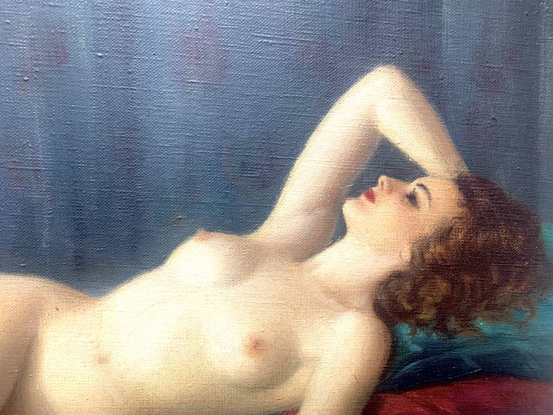 Joan Mayor - Brune sensuelle sur son lit