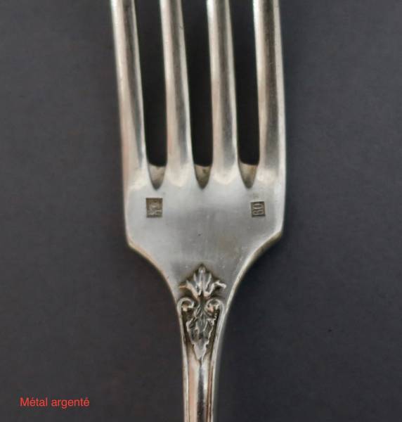 poincon metal argente plaque argent carre