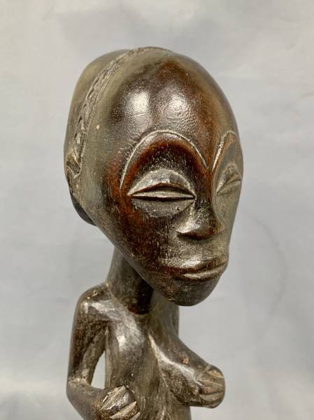 JOLIE STATUE LUBA detail palombo